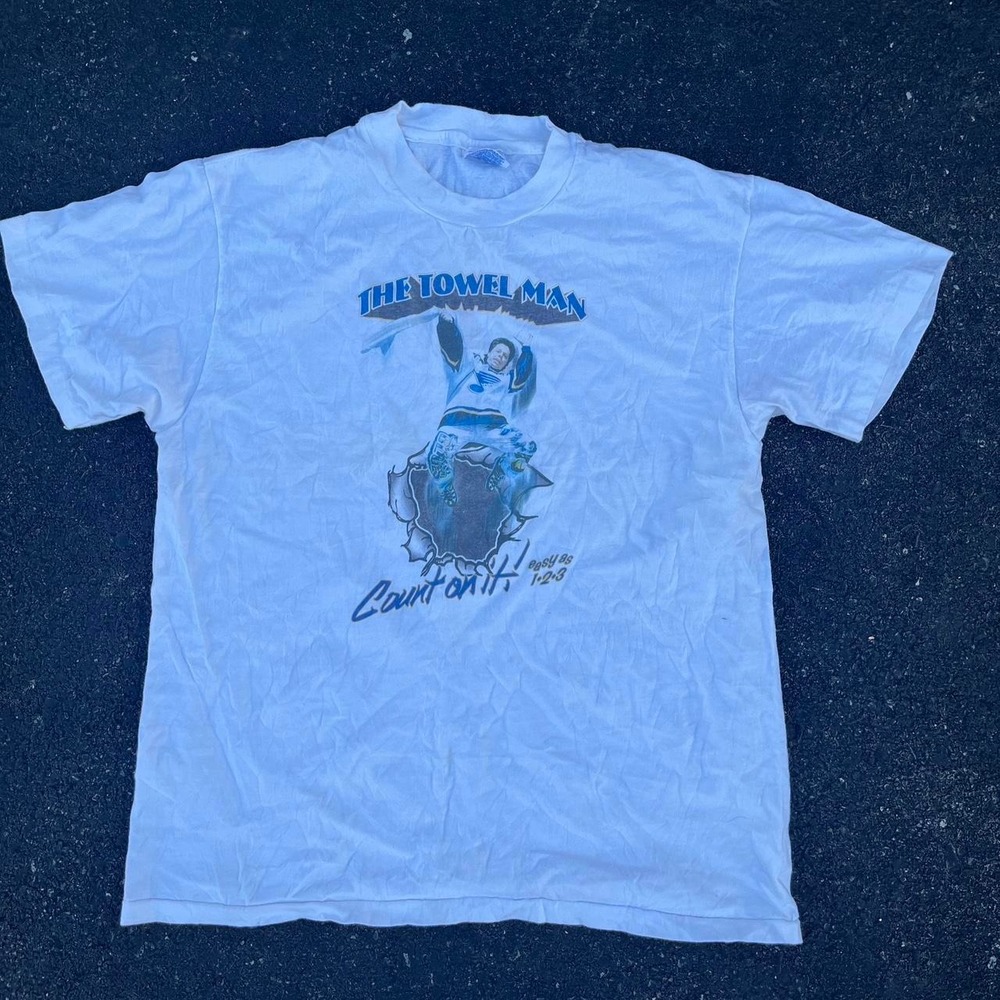 Vintage St. Louis Blues "The Towel Man" Graphic Single Stitch Shirt Size L NHL